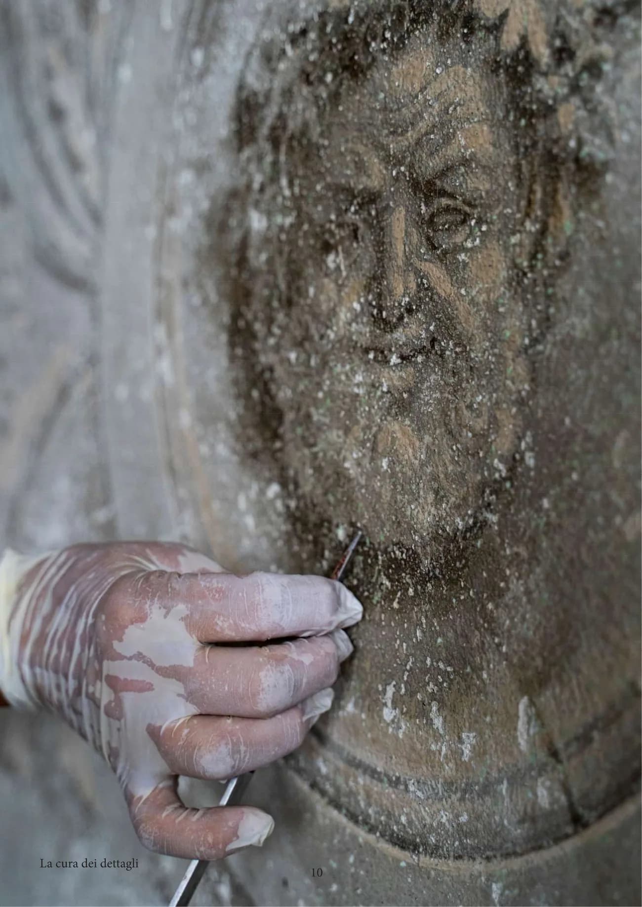 Restauro di un affresco: la cura dei dettagli